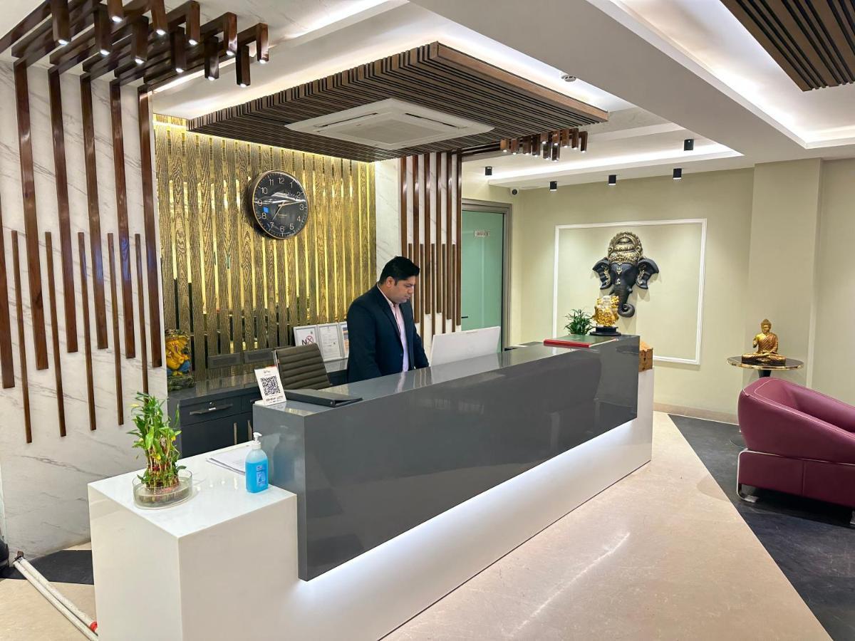 גרייטר נוידה Rj Hotel - Managed By Atithi House מראה חיצוני תמונה