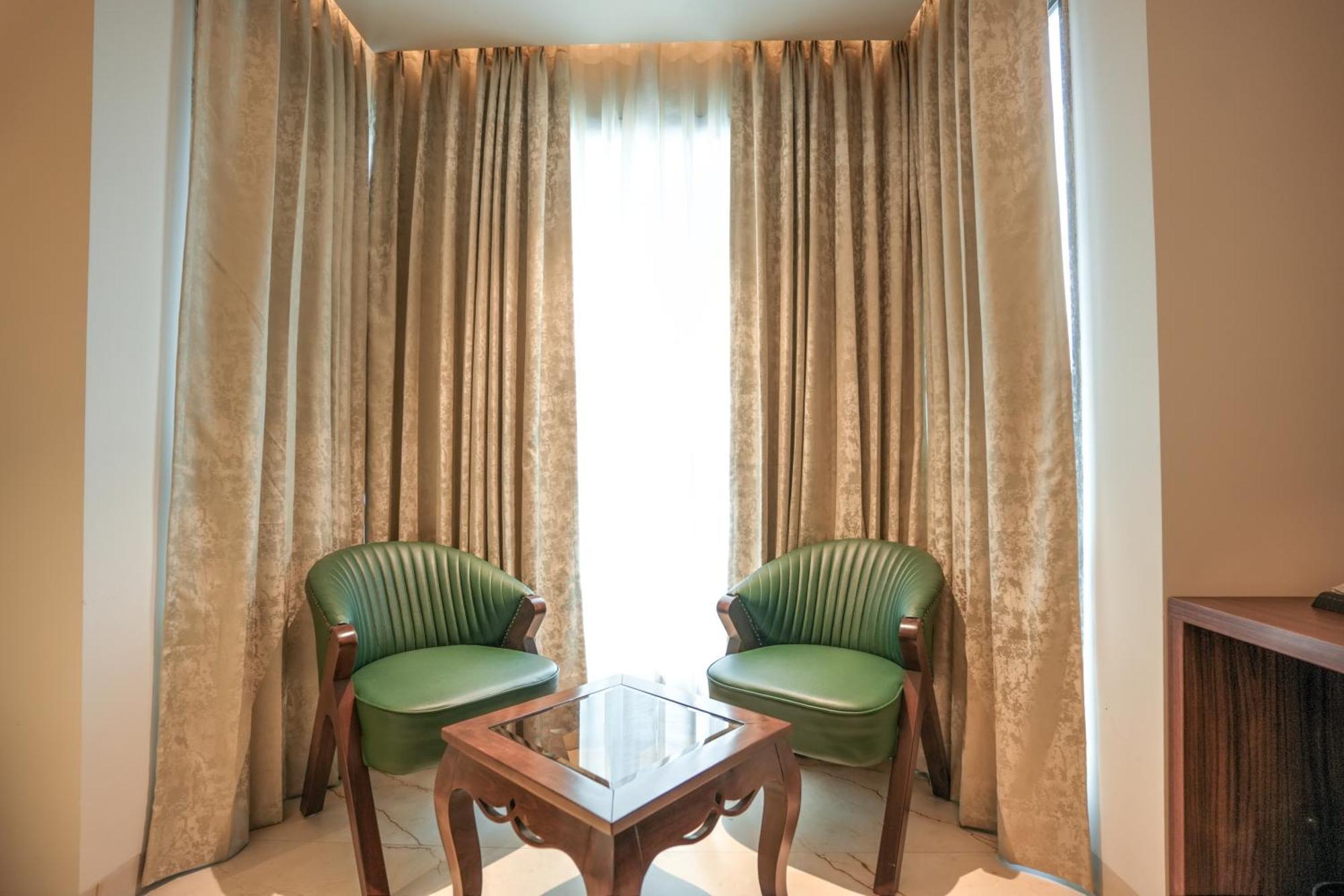 גרייטר נוידה Rj Hotel - Managed By Atithi House מראה חיצוני תמונה