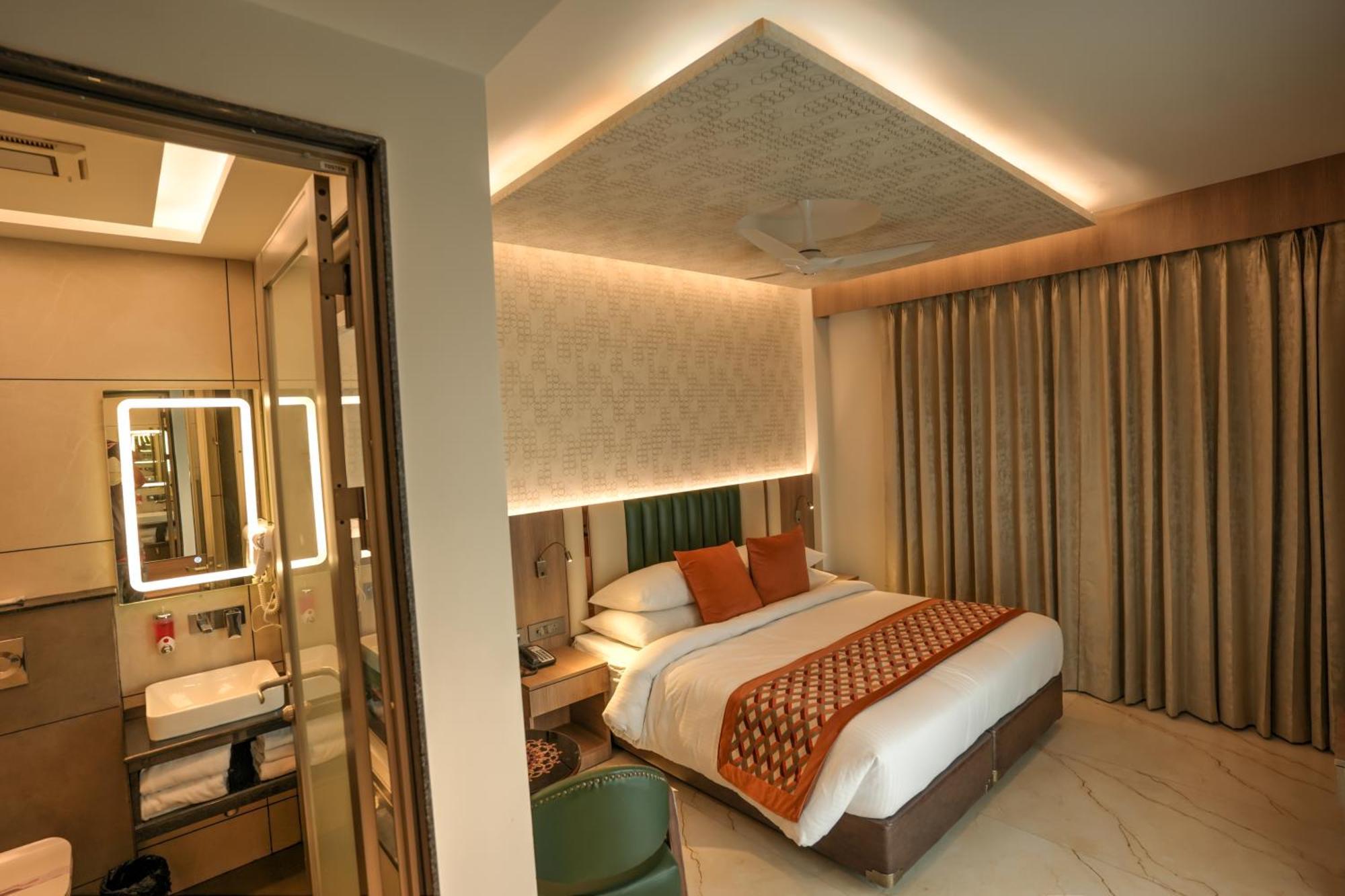 גרייטר נוידה Rj Hotel - Managed By Atithi House מראה חיצוני תמונה