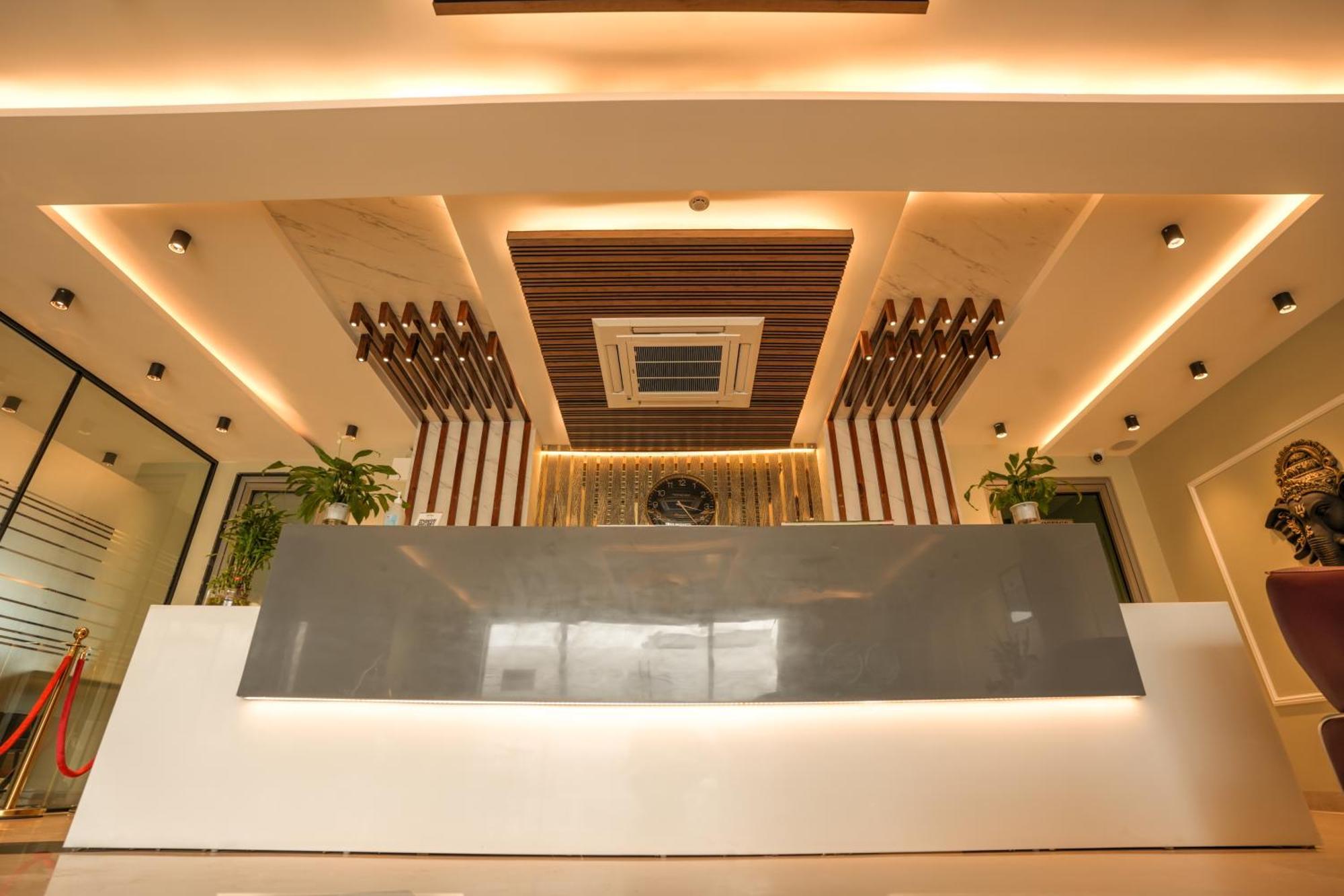 גרייטר נוידה Rj Hotel - Managed By Atithi House מראה חיצוני תמונה